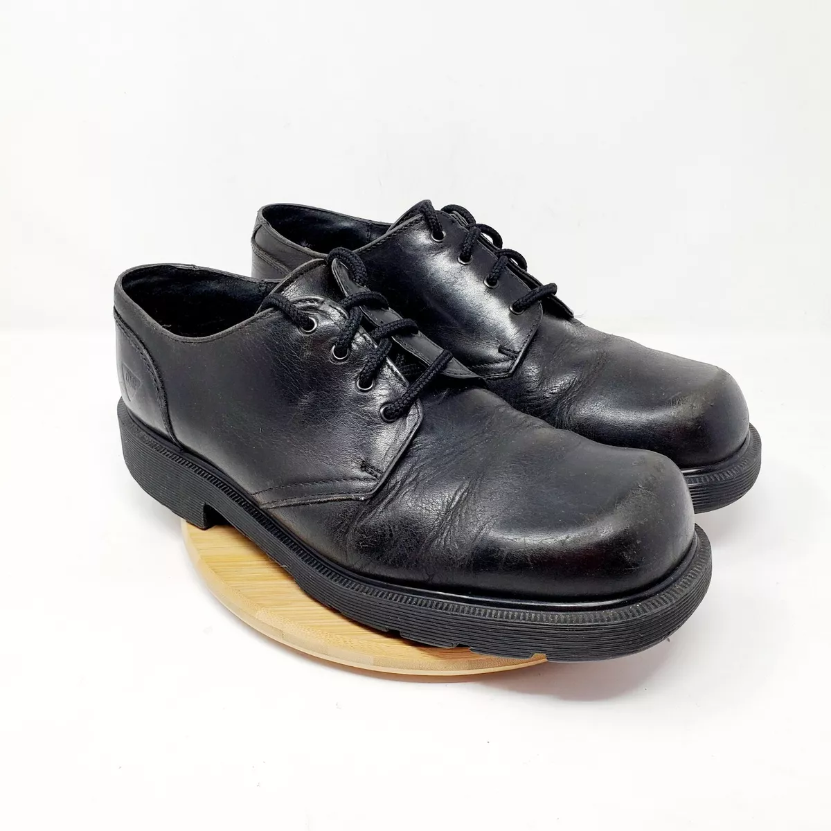Dr martens order tracking us 2025
