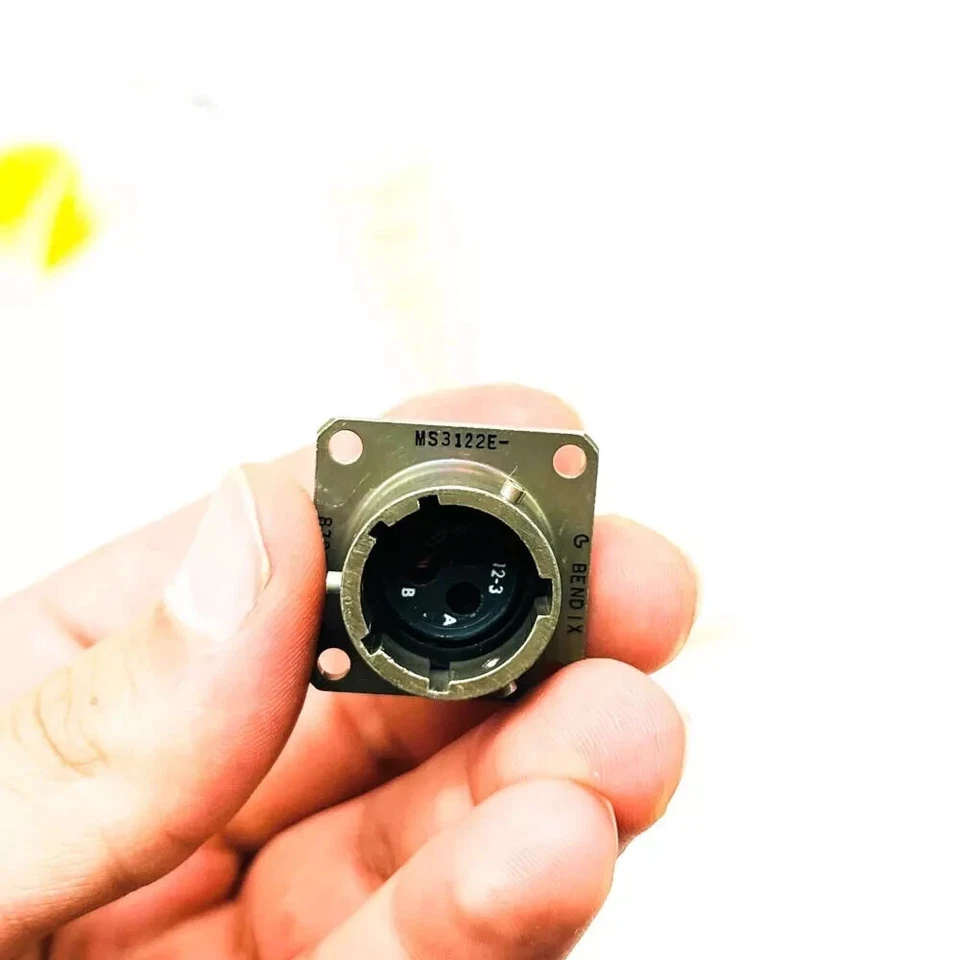 Bendix MS3122E-12-3P Circular Mil Spec Connector w/ M39029/31-228 Contact Pins - Image 3 of 4