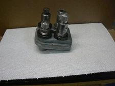 DILLON 550 TOOL HEAD WITH LEE 38/357 DIES  IN EXECLLENT COND.