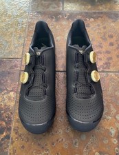 NWOB Trek RSL Mountain Bike Shoes .Size US 9.5 . Color Blk/ Gld