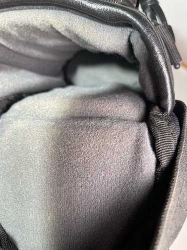 Case Logic Leather Camera Bag Case with 2 Storage Sections Zip + Removable Strap - Picture 14 of 16