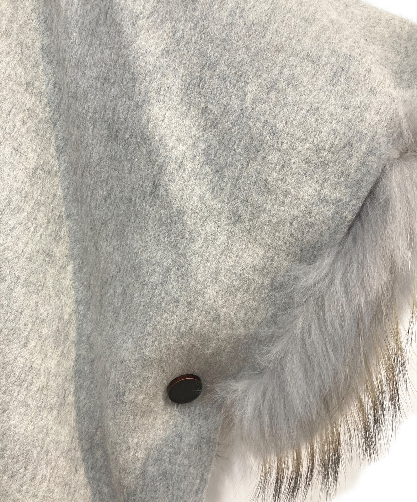 GRACE CONTINENTAL Color-coordinated reverse stole… - image 5