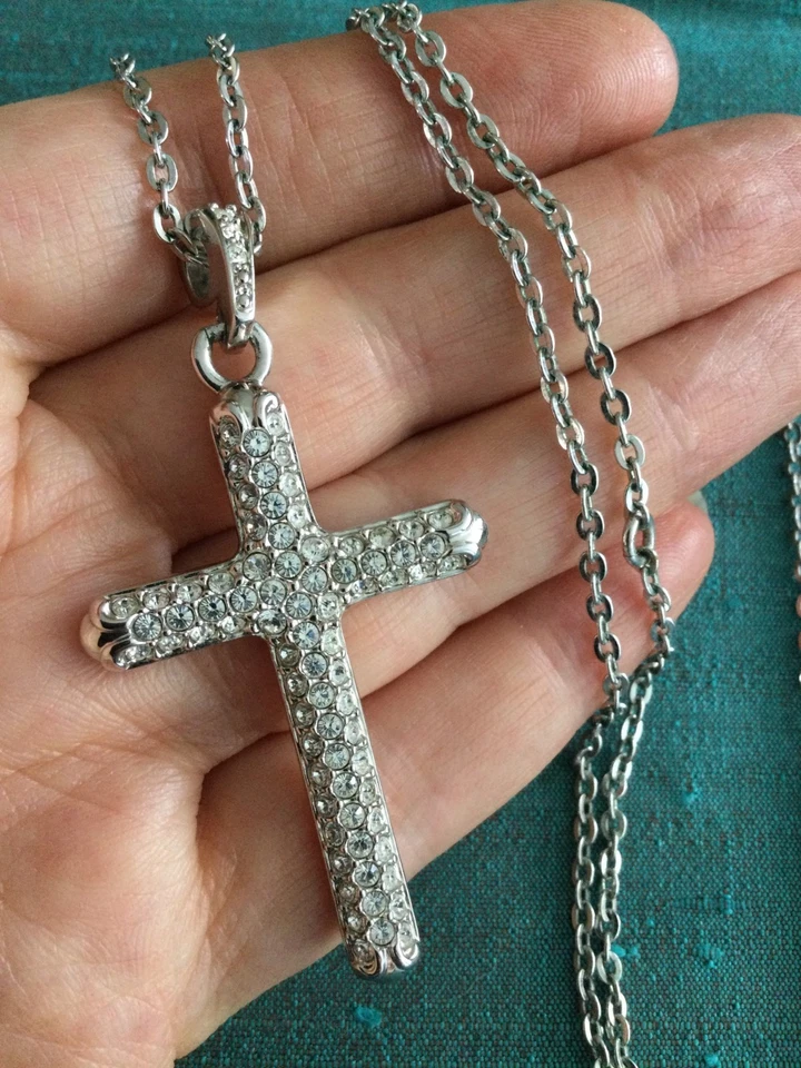 Collar Colgante Cruz Grande Swarovski Firmado Genuino, En Caja con Etiqueta Foto 2 de 4
