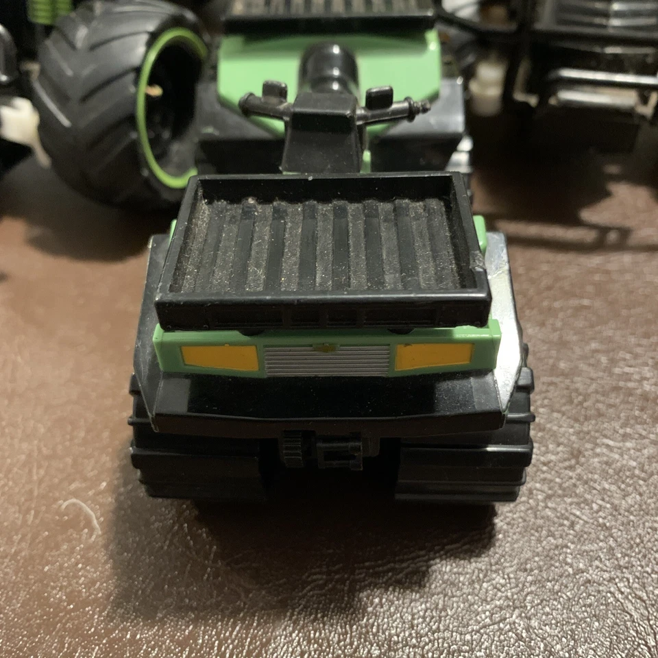 Vehículo todo terreno suelto Bass Pro Shops 6x6 Mighty Rigz Foto 2 de 4