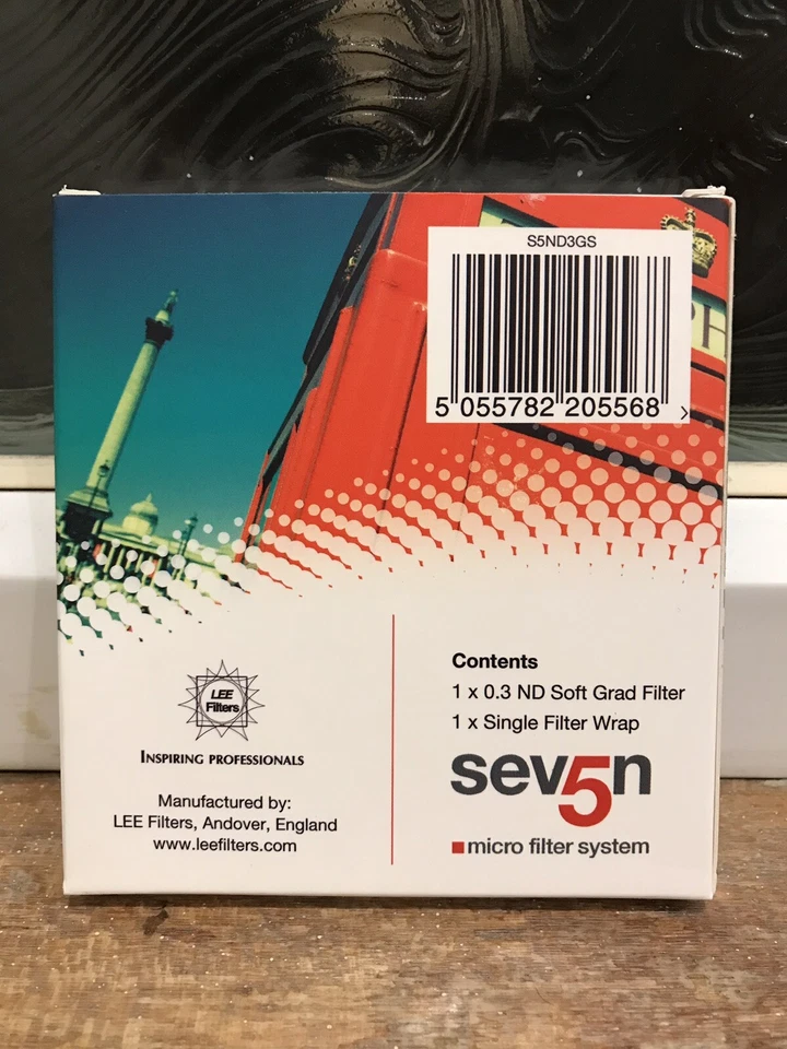Lee Filters Seven5 Neutral Density Grad Filter ND 0.3 Soft Edge 75 x 90mm + Case - Image 3 of 3