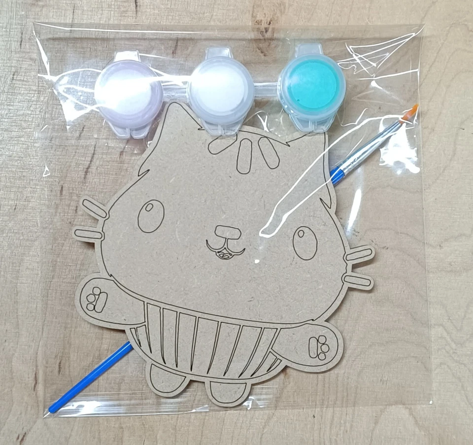 Pinta tu propia taza de gato regalo de fiesta de pastel / bolsa de fiesta Gabby / manualidades para niños Foto 2 de 4