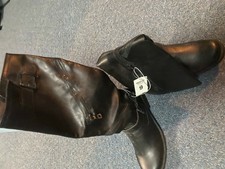 Brand New Wedding dress "David's Bridal"- size 4