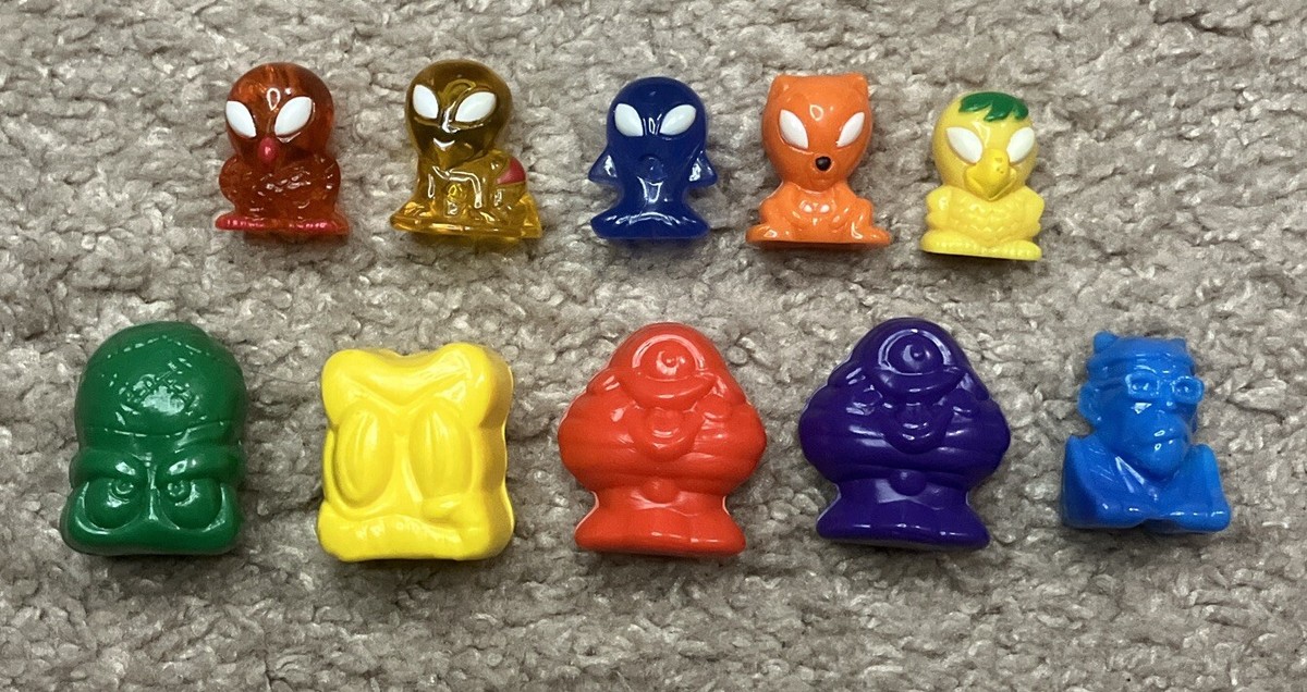 Go Go Crazy Bones Lot 10 Aliens Glowing Eyes Dragonball Z Assorted