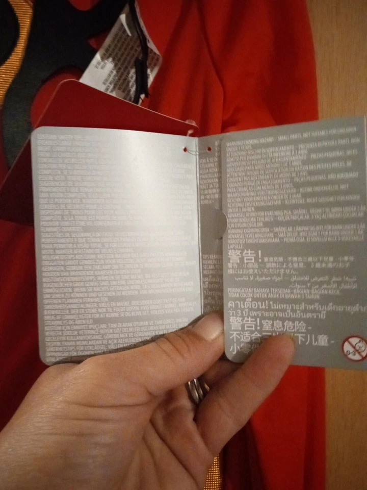 DISFRAZ ADAPTATIVO DISNEY STORE LOS INCREÍBLES JÓVENES 4 PIEZAS NUEVO CON ETIQUETAS PRECIO DE VENTA SUGERIDO POR EL FABRICANTE $50 ¡LEER!! Foto 4 de 4