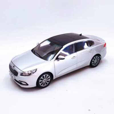 1/18 KIA K4 / Forte car 2015 Discontinued DongFeng KIA Dealer