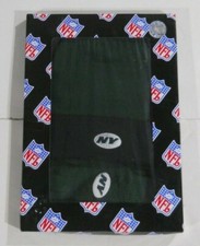 NEW YORK JETS REEBOK YOUTH SIZE STOCKING CAP AND GLOVES