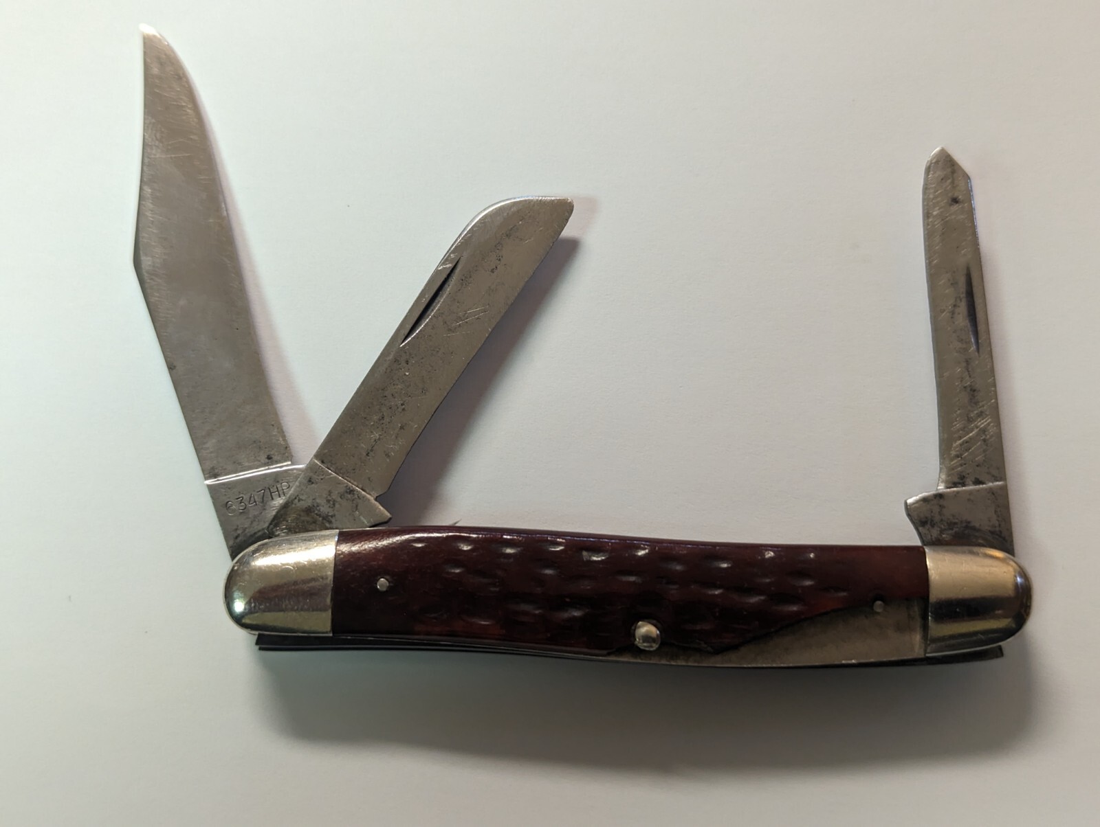 CASE XX Stockman Red Bone Pocket Knife 6347 HP Jiggered Bone 3 Blades