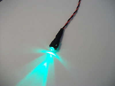 2 x HELL BLINKENDE GRÜNE LED 6V (5mm) MIT SCHWARZER EINFASSUNG