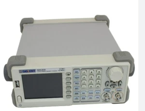 Siglent SDG830 - Function/Arbitrary Waveform Generator (1