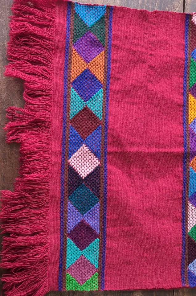 VTG Handmade Woven Wool Peruvian South American Style Table Runner - Image 3 of 4