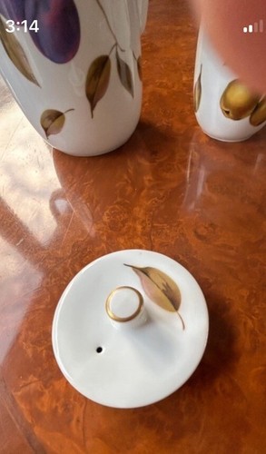 Vintage Royal Worcester Evesham Gold Coffee Pot, Milk Jug -Sugar Bowl Porcelain. - Picture 8 of 18