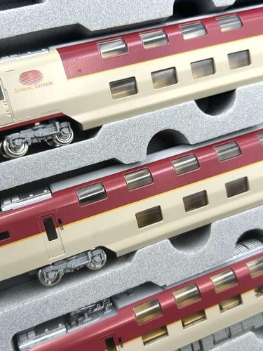 KATO Model Number: 10-387 Series 285-3000 Sunrise Express Used VERY GOOD F/S - Picture 11 of 14