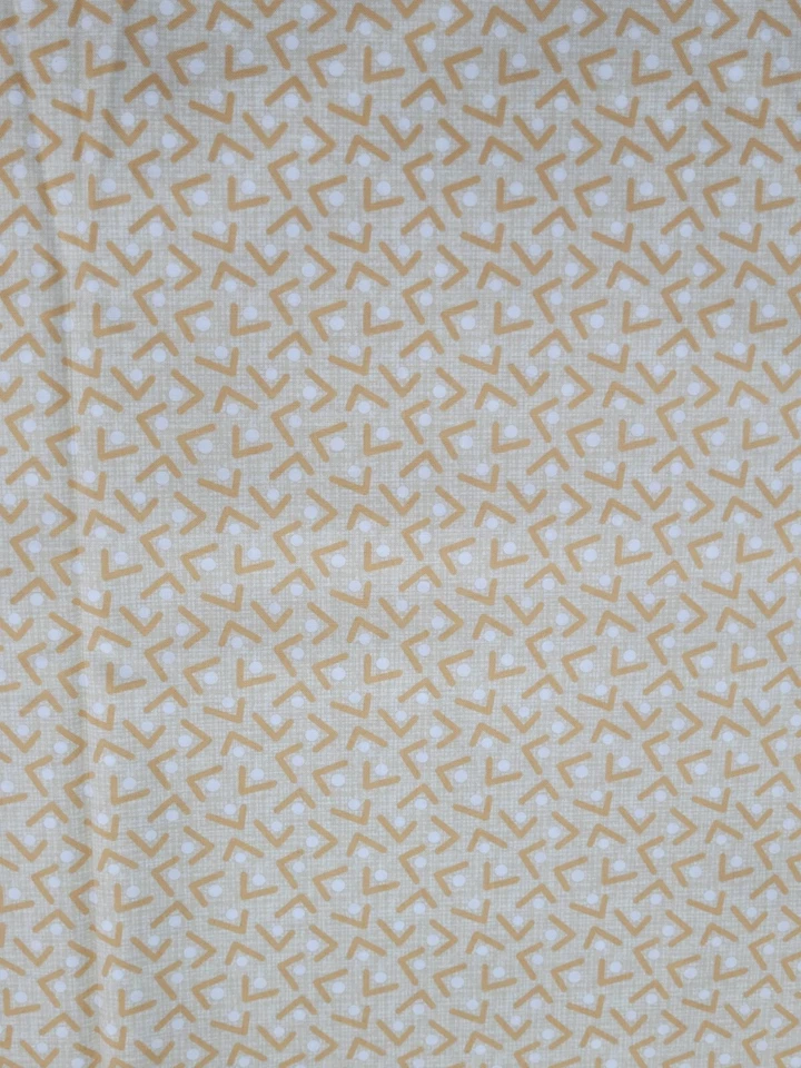 VENTA DE VENTA Tela de Algodón Benartex Lunares Geométricos Dorados Little Friends 2yd Foto 2 de 3