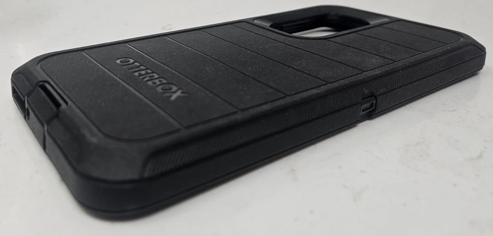 Capa OtterBox Defender Pro para Motorola Edge 2022, SOMENTE ESTOJO, Preta - Imagem 4 de 4