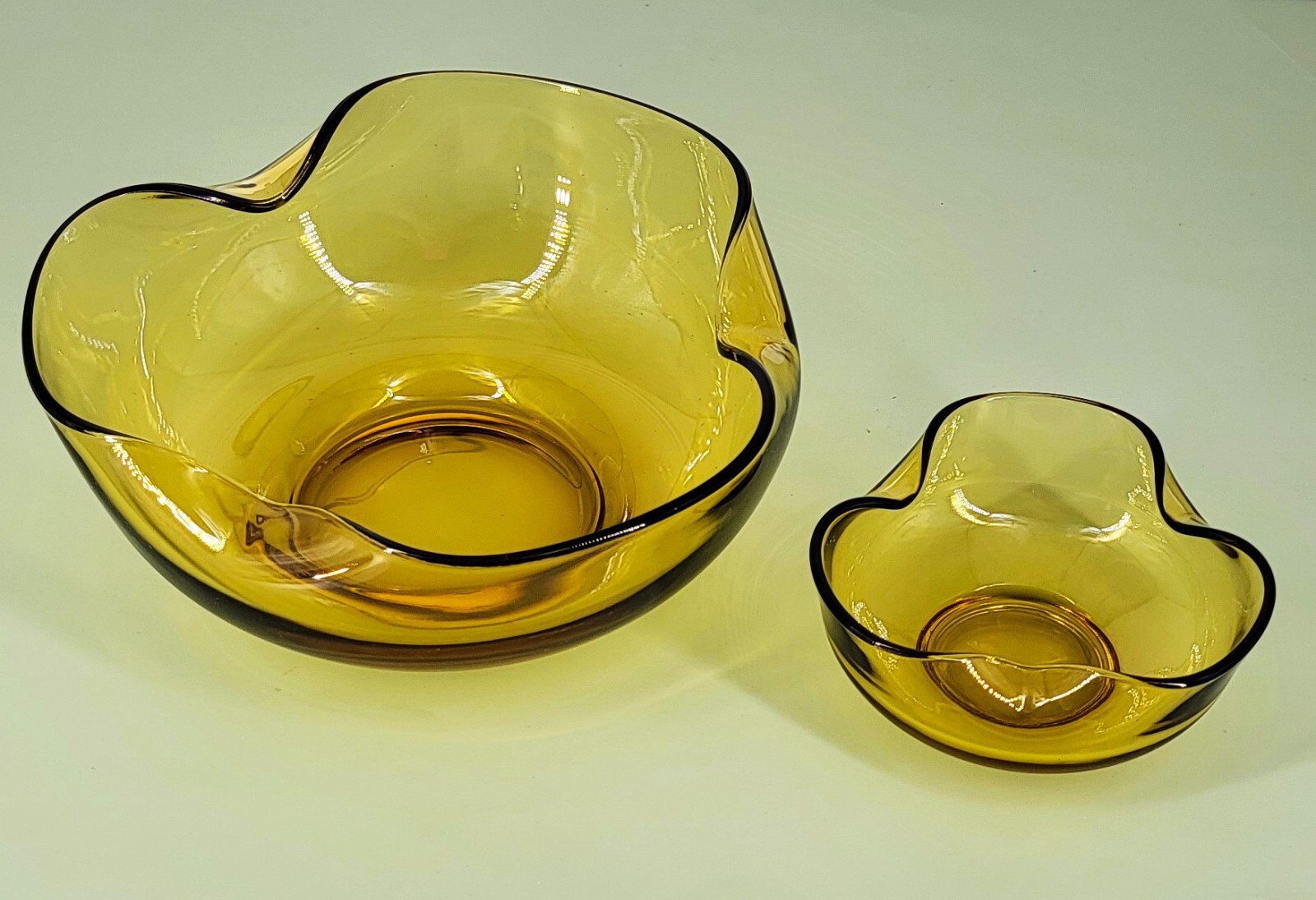 Anchor Hocking Honey Gold 2 Piece Scalloped Chip & Dip Mid-Century Glass Bowls