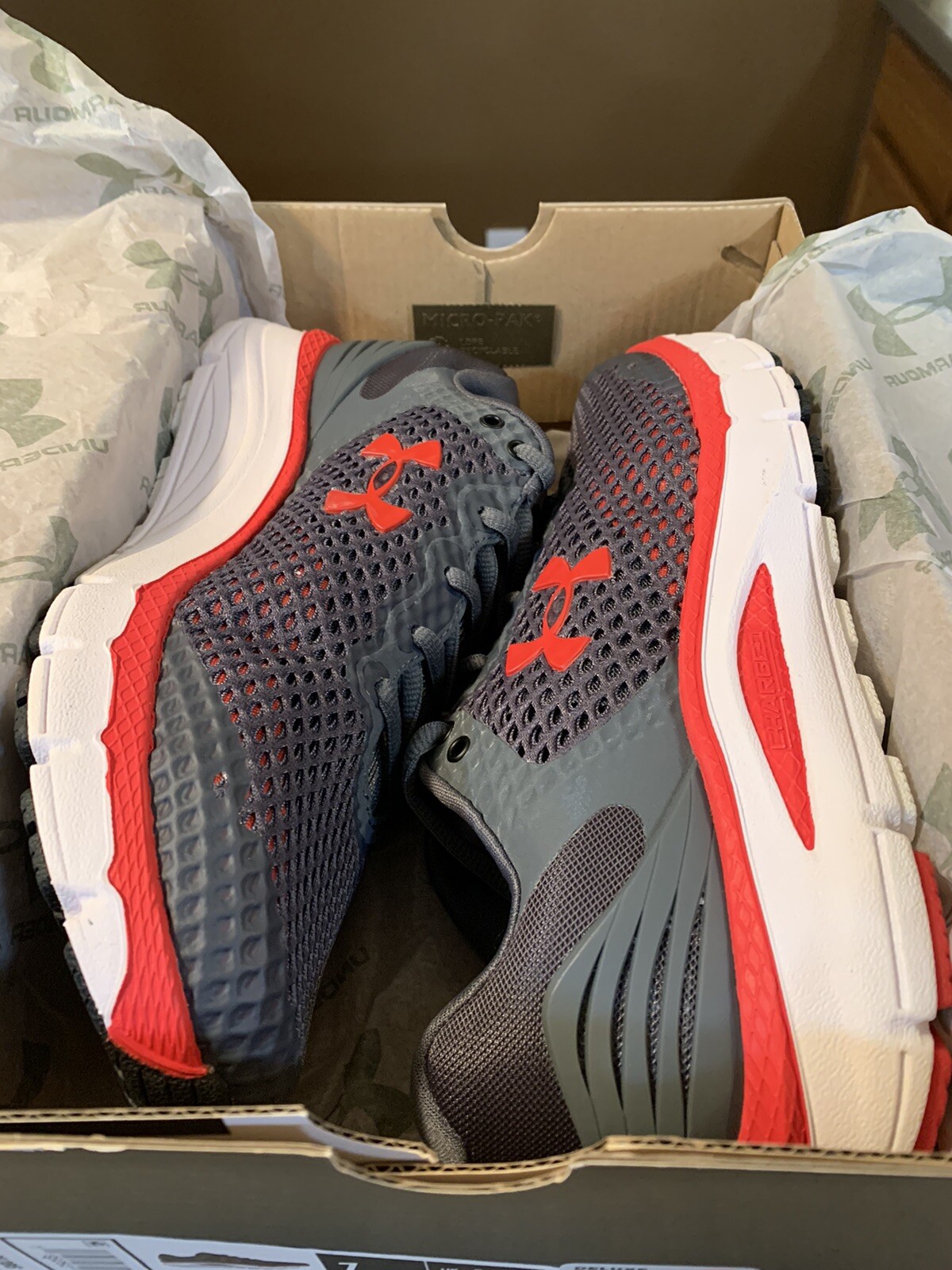 Under Armour Charged Intake 5 Men's Running Shoes Grey/Red Sz 7 NWB