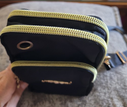 Etui na telefon komórkowy + zdejmowany pasek na ramię i elastyczna bransoletka. 6,5" Wysoki. NOWY - Zdjęcie 3 z 3