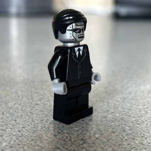 Lego Minifigure TLM - Executron (tlm028) - 70803 - Picture 3 of 5