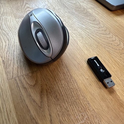Microsoft Natural Wireless Laser Mouse 7000 Silver w/ Receiver Model 1117