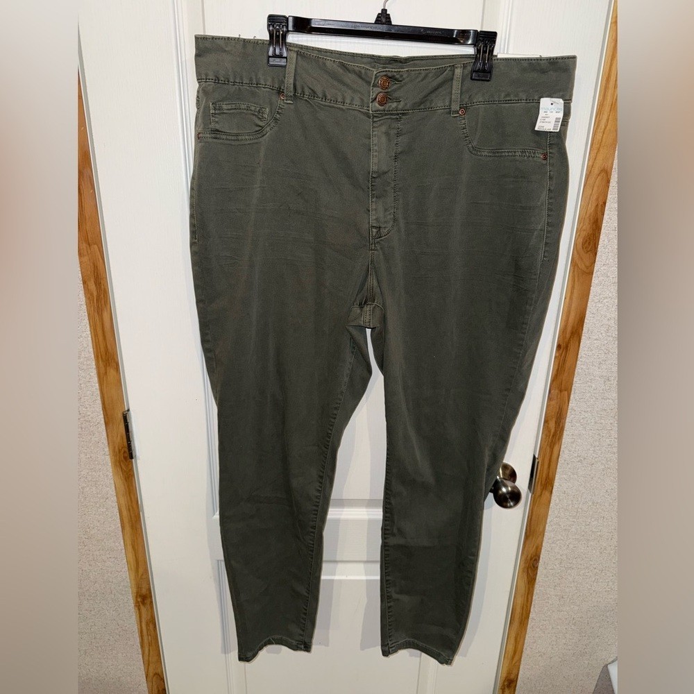Maurices Olive Green high waist pants nwt