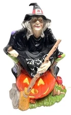 Byron Molds 1972 Hand Painted Ceramic Halloween Witch On Jack-o-Lantern Light