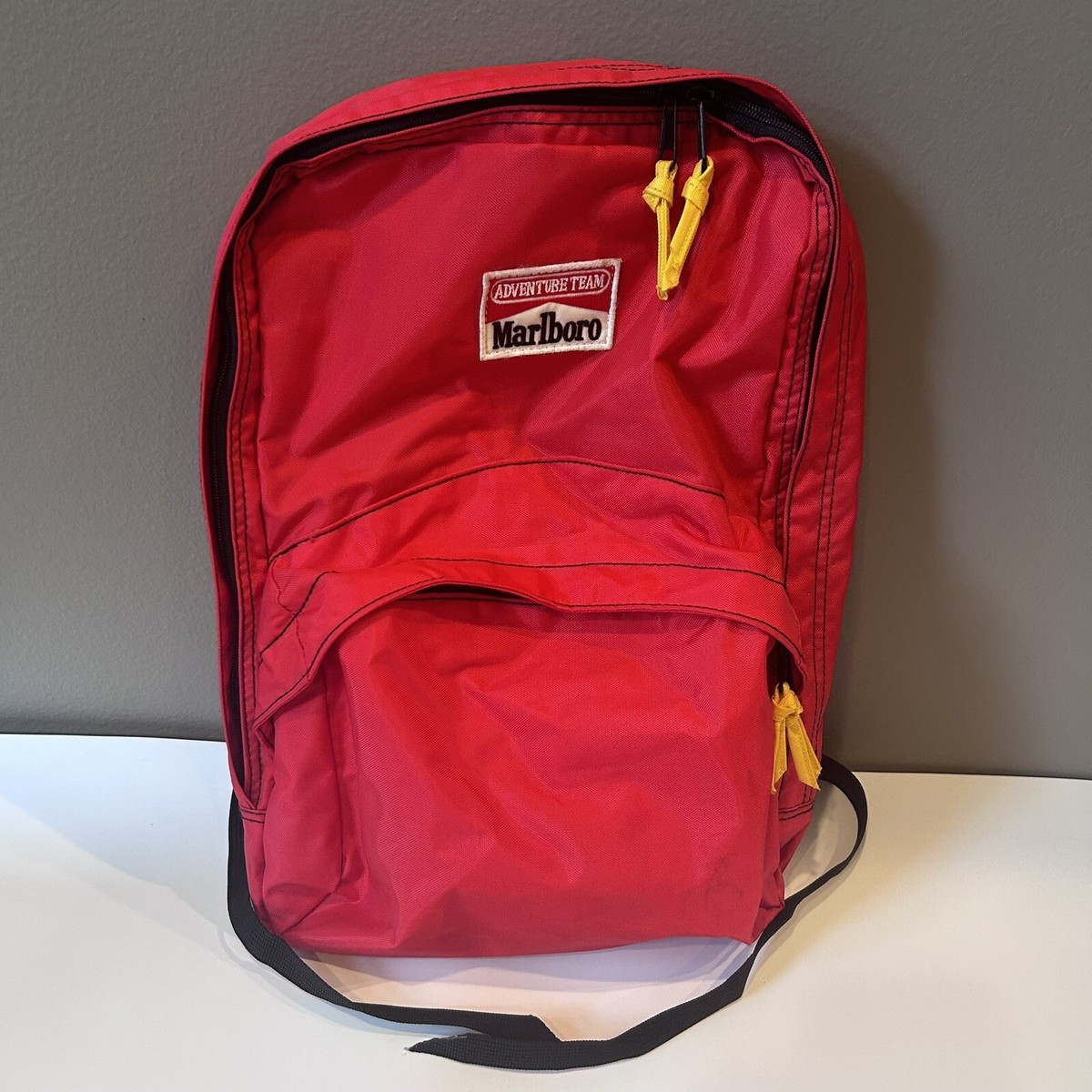 Marlboro ADVENTURE TEAM バックパック レッド 非売品 Vintage Marlboro Adventure Team Hiking Backpack Camping Hip