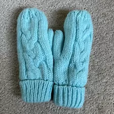 Baby Blue Mittens