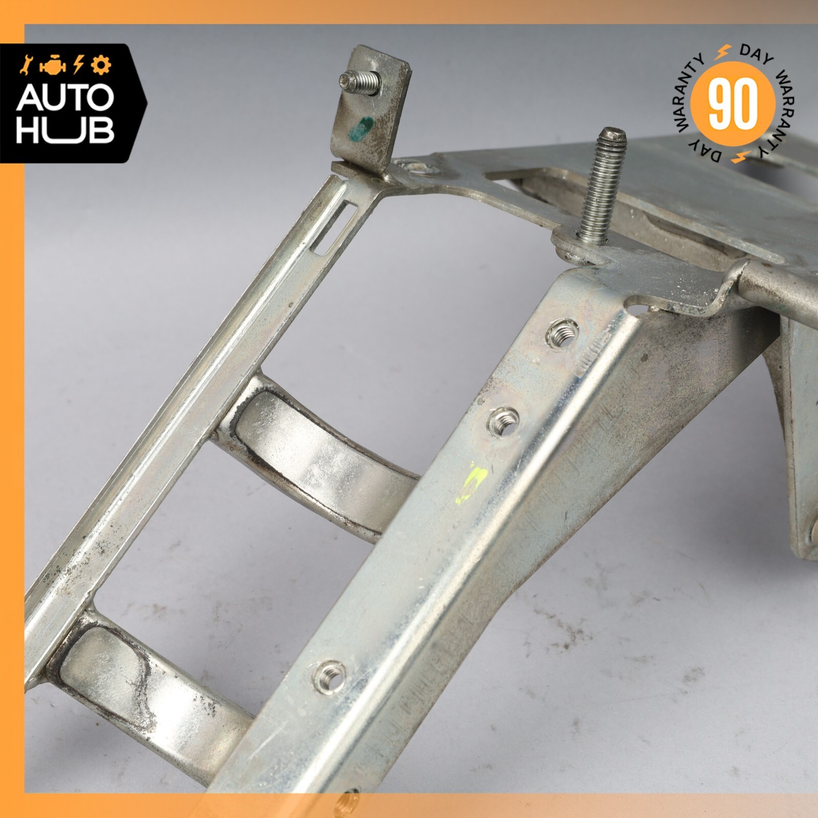 Maserati Quattroporte M139 F1 Transmission Hydraulic Accumulator Bracket OEM 79k