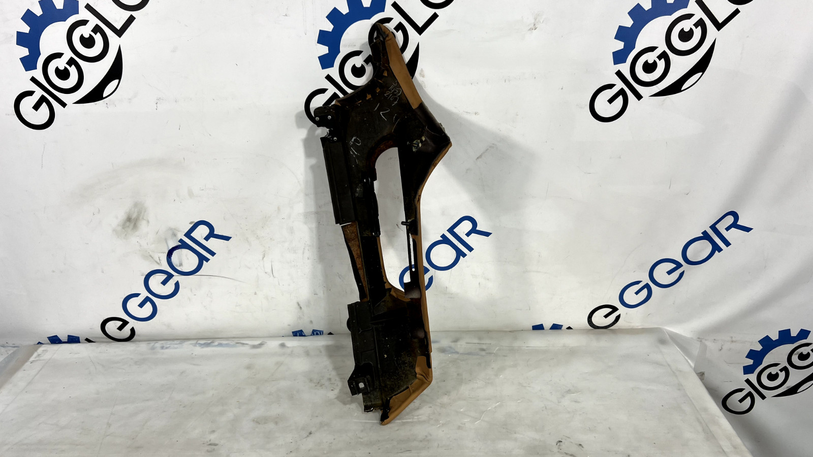 2011 ASTON MARTIN VANTAGE V8 REAR RIGHT MOULDING  6G33-312B10-AD