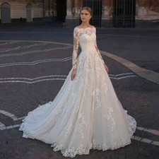 Boat Neck Lace Wedding Dresses Appliques Buttons Back Sweep Train Bridal Gowns