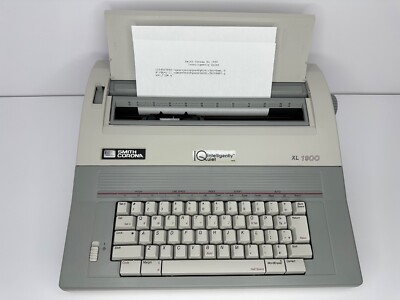 Smith Corona XL 1900 Electronic Typewriter with Box Manual