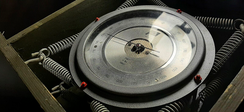 Vintage Barometer-aneroid control M-67 with a document in a box of the USSR 1980 - Picture 7 of 24