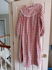 Vtg Lang of Salzburg Flannel Nightgown Sz Medium Floral Hearts