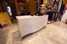 Arredamento completo  negozio abbigliamento o simile per liquidazione attività