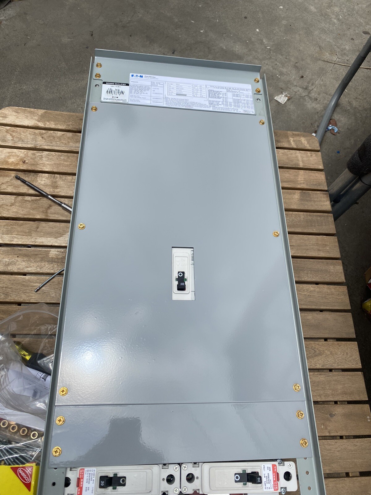 Eaton Main Breaker Mounting Hardware PRL3 Panel 400Amp Mounting Cover HFD 225. eBay