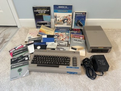 Commodore 64 Vintage Home Computer Bundle w/ 1541 Disk Drive Manuals Disks Games