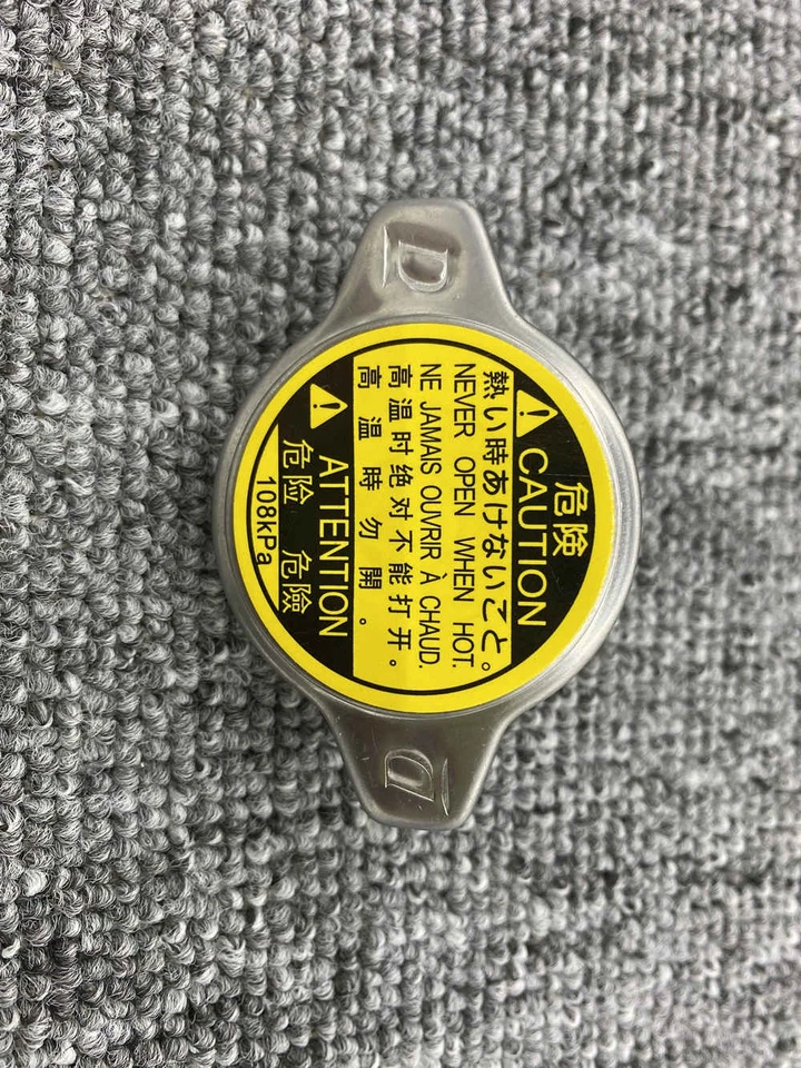 NEW Radiator Cap for Toyota Camry Corolla Highlander Matrix Lexus RX300 RX330 - Image 2 of 3