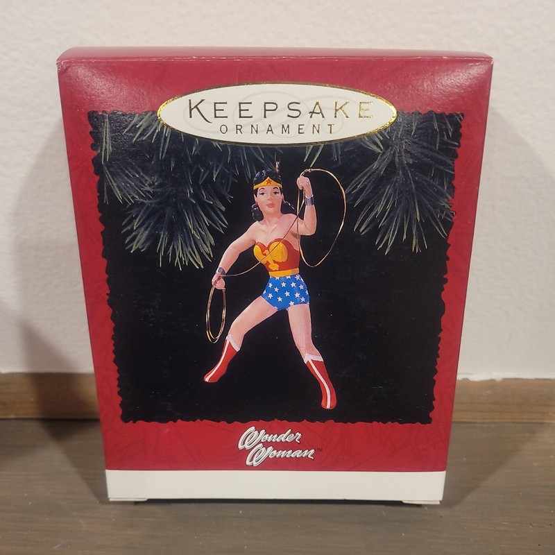 Hallmark Keepsake Ornament Wonder Woman 1996 Super Hero Christmas Lasso MIB