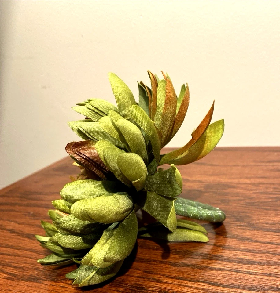 Juego de 8 servilleteros flores de dalia de seda verde oliva y borgoña usados Foto 3 de 4