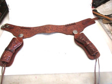 Vintage double western style tooled leather holsters  belt, Don Ricardo signed