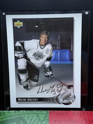 1992-93 Upper Deck Wayne Gretzky #25 Autographed Card Blowup /500 Upper Deck COA