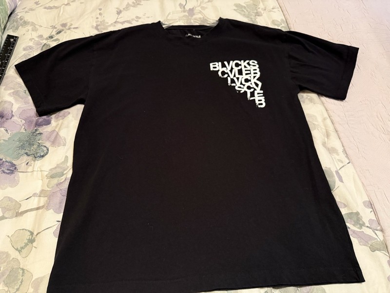 Black Scale Large Black T-shirt