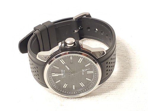 Citizen Eco Drive Men's Date Watch Black Dial Rubber Strap WR 100 Meters S Steel - Picture 7 of 12