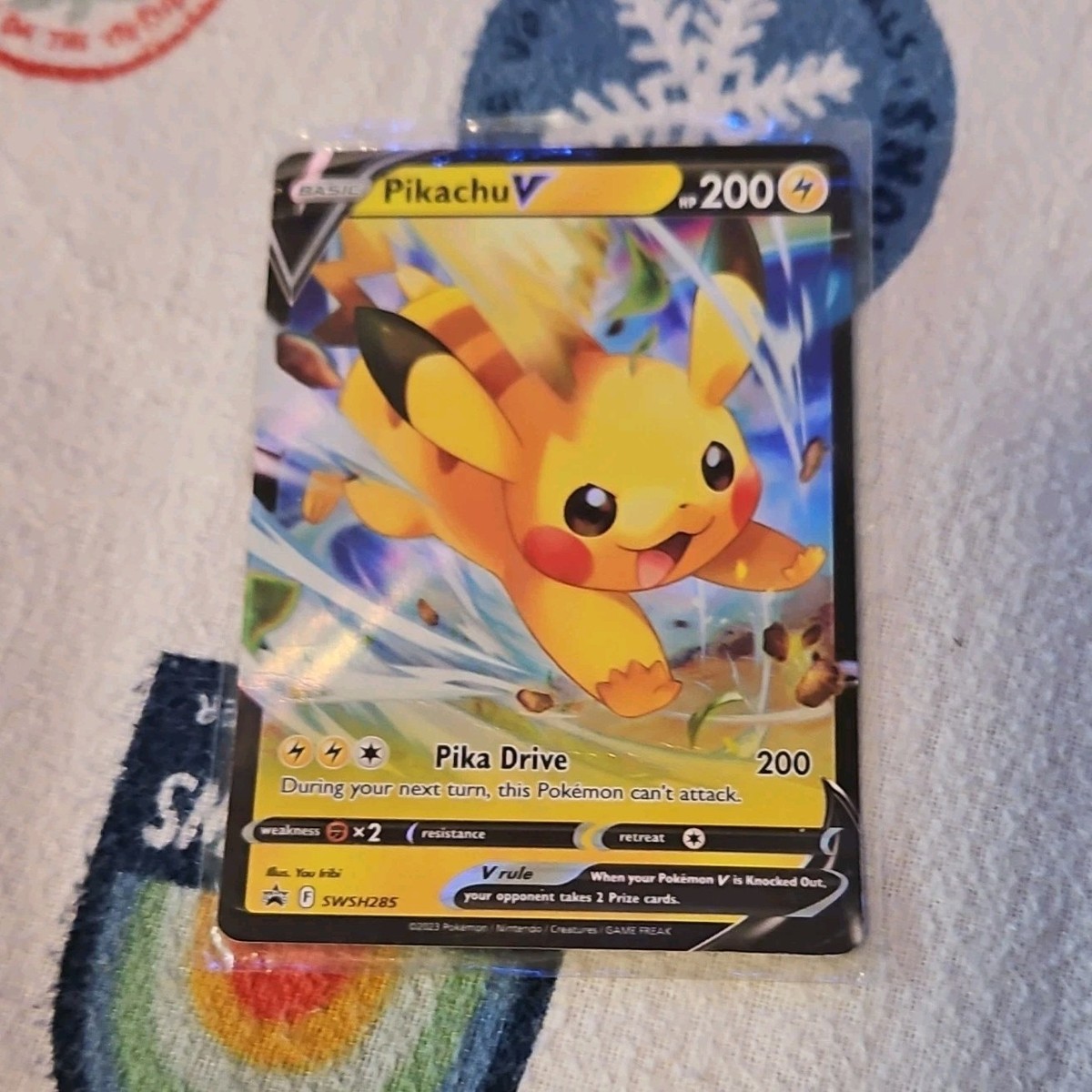 Pokémon Pikachu V SWSH285 Promo Holo Basic 200 HP Sword & Shield