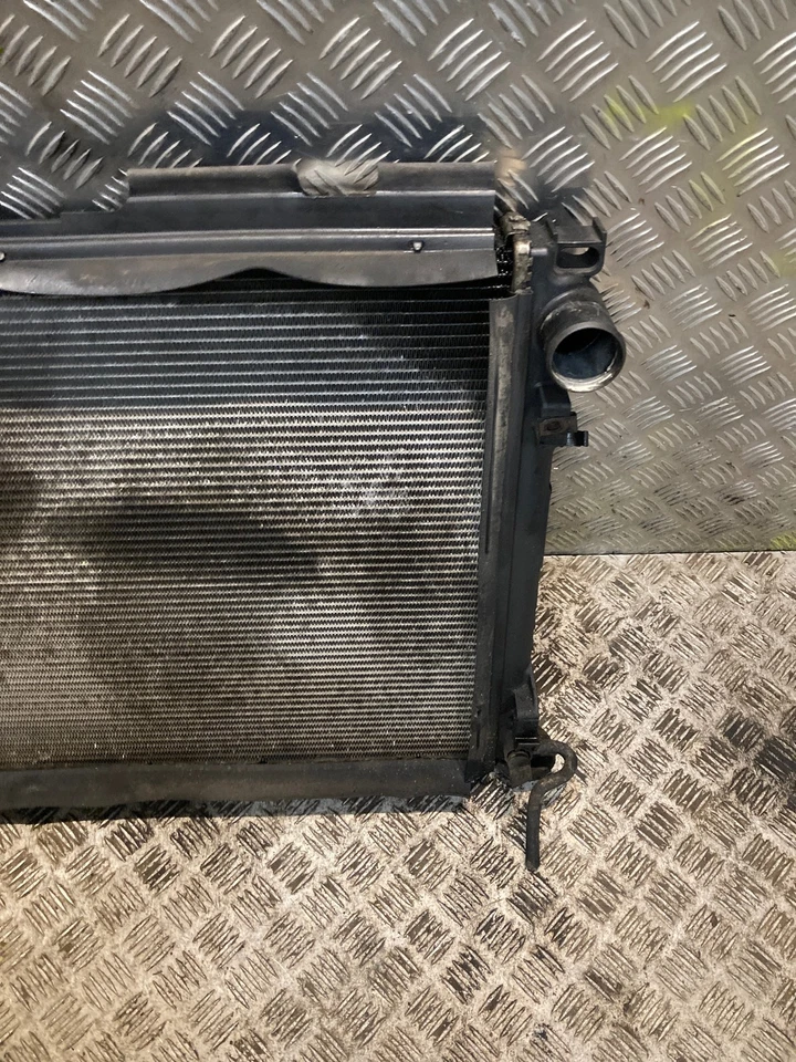 CHRYSLER 300 C Touring LX Water Coolant Radiator 5175367AA 3.0 Diesel - Image 3 of 4